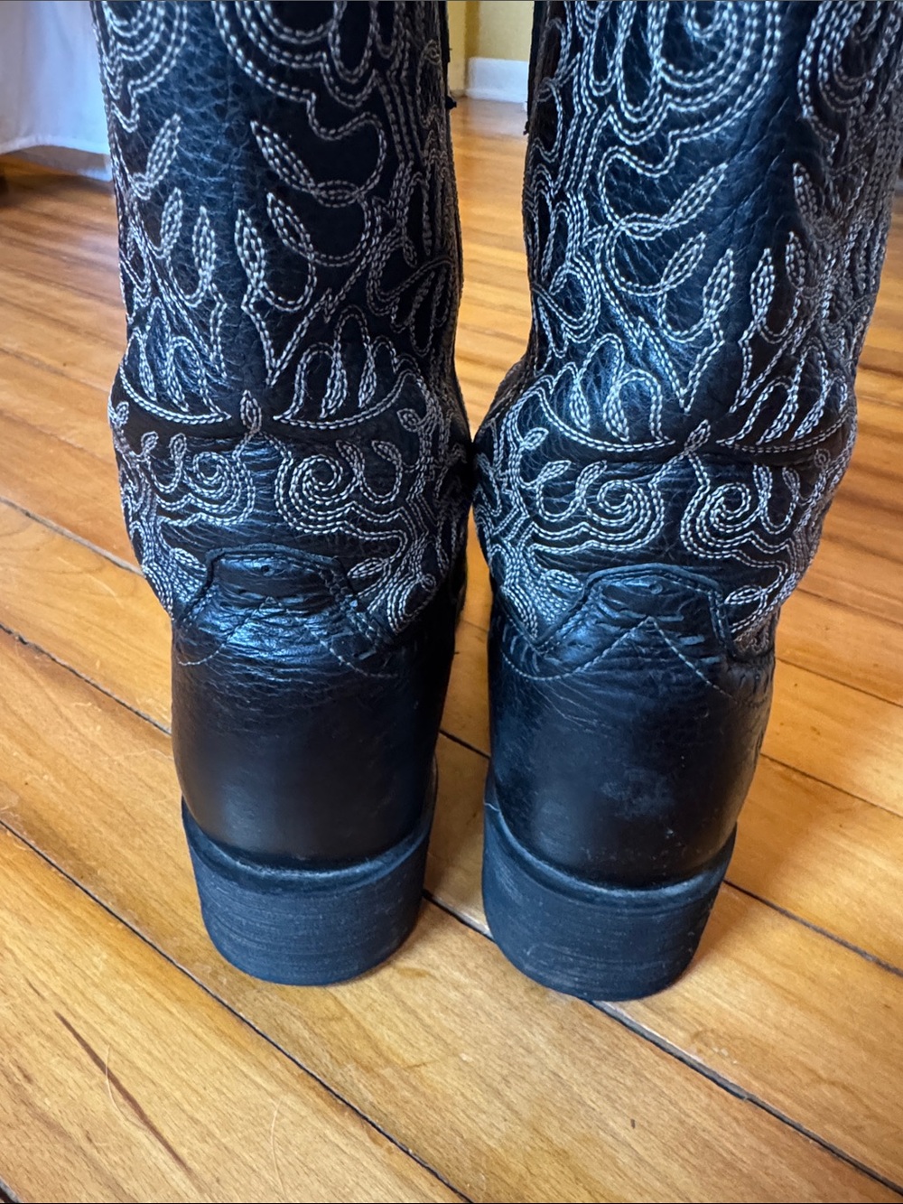 Ariat square toe cowgirl boots - Picture 4 of 11